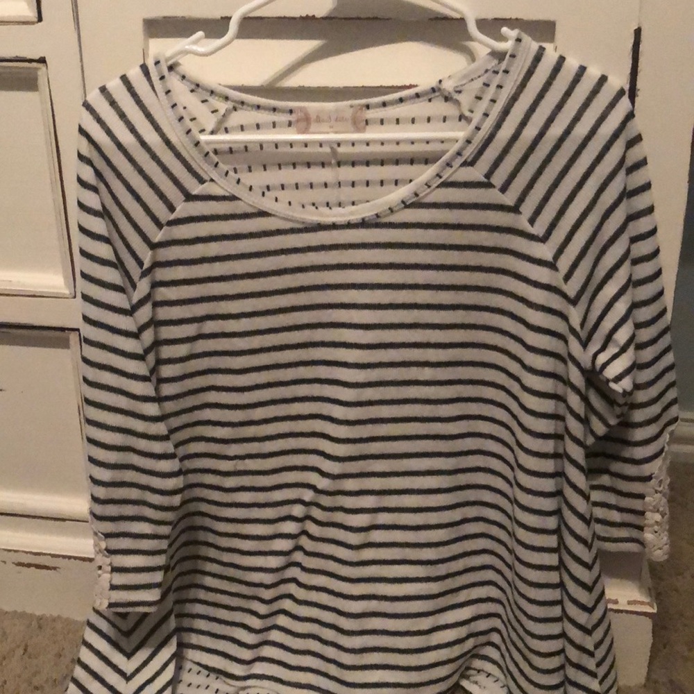 Altar’d State 3/4 Sleeve Sweater